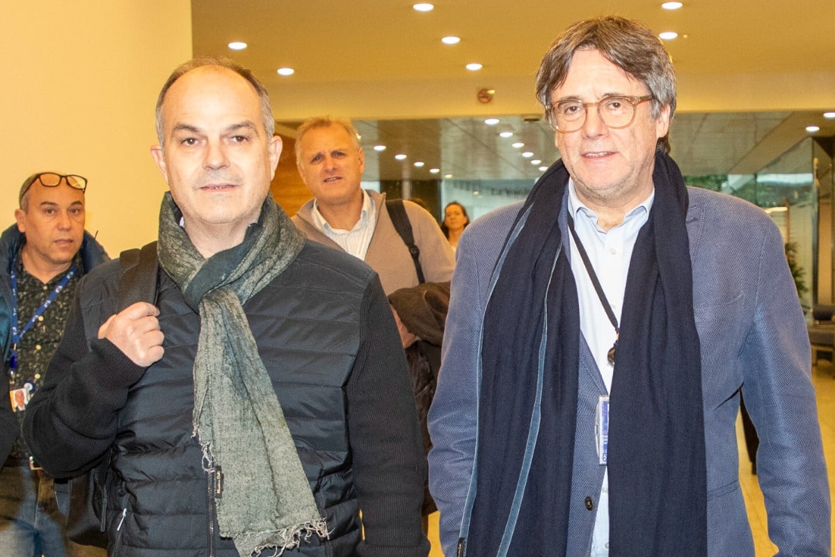Santos Cerdán promete a Puigdemont que podrá volver a España en verano