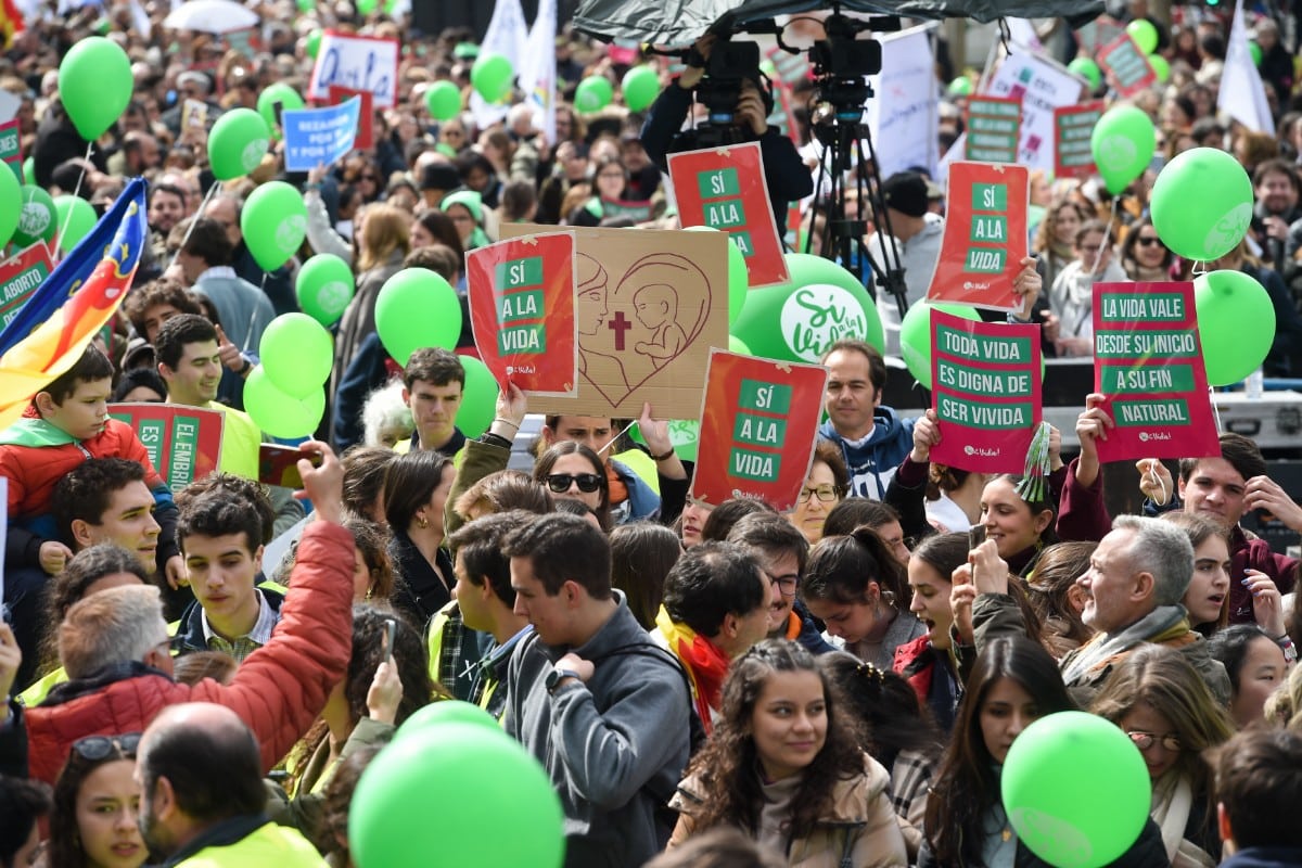 Cientos de asociaciones se movilizan en Madrid para defender el derecho a la vida