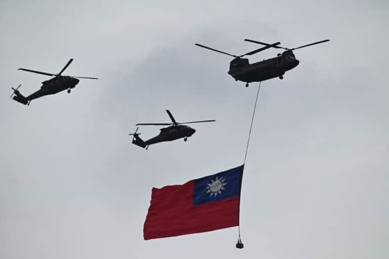 Las Fuerzas Armadas de Taiwán, en alerta tras la incursión de 59 aviones chinos en su territorio
