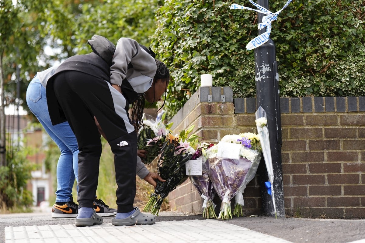 Inmigrantes envían a sus hijos de regreso a África: «No quiero que sea otro adolescente apuñalado hasta la muerte en las calles de Londres»