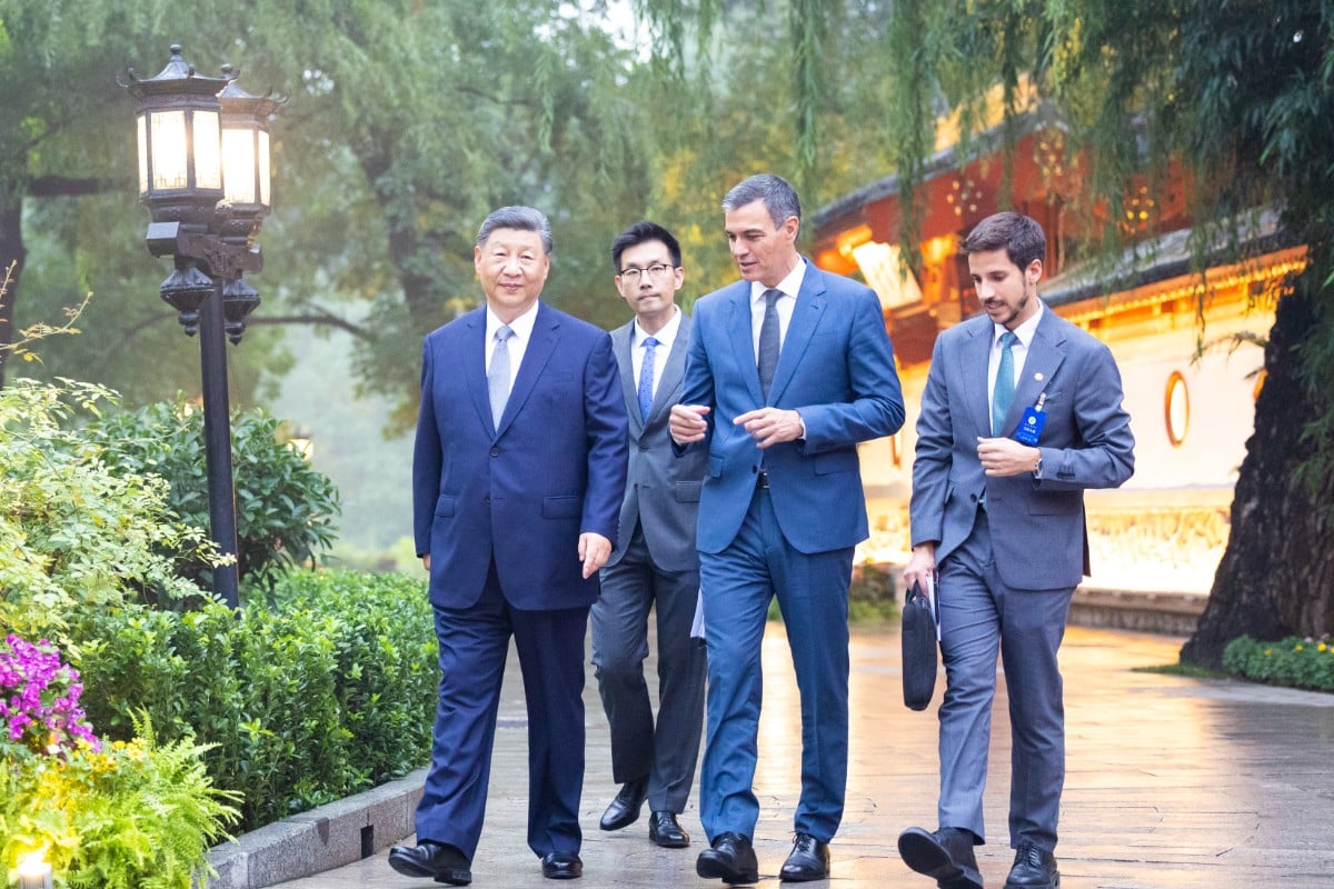 Zapatero llega a China para cerrar acuerdos estratégicos antes de la llegada de Sánchez
