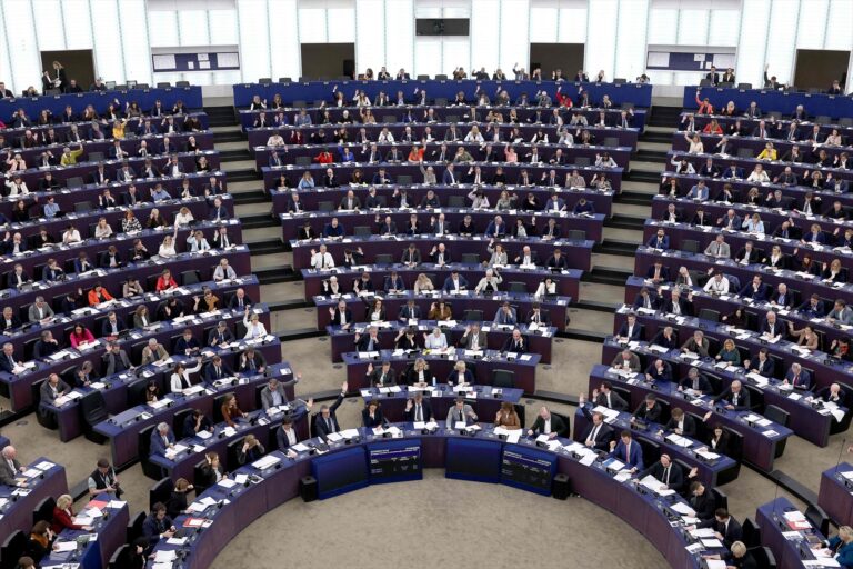 El juez imputa por corrupción a cuatro investigados por los sobornos del gigante chino Huawei a eurodiputados