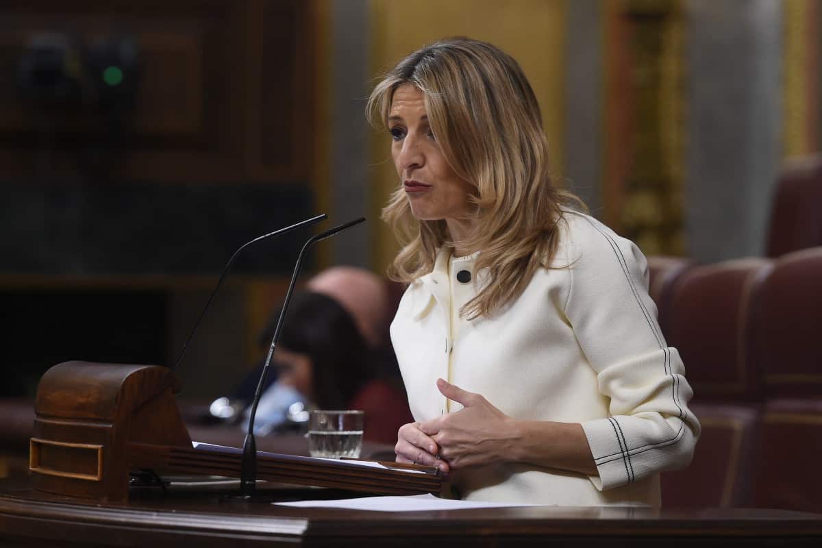 El desempleo real supera los cuatro millones de personas en España
