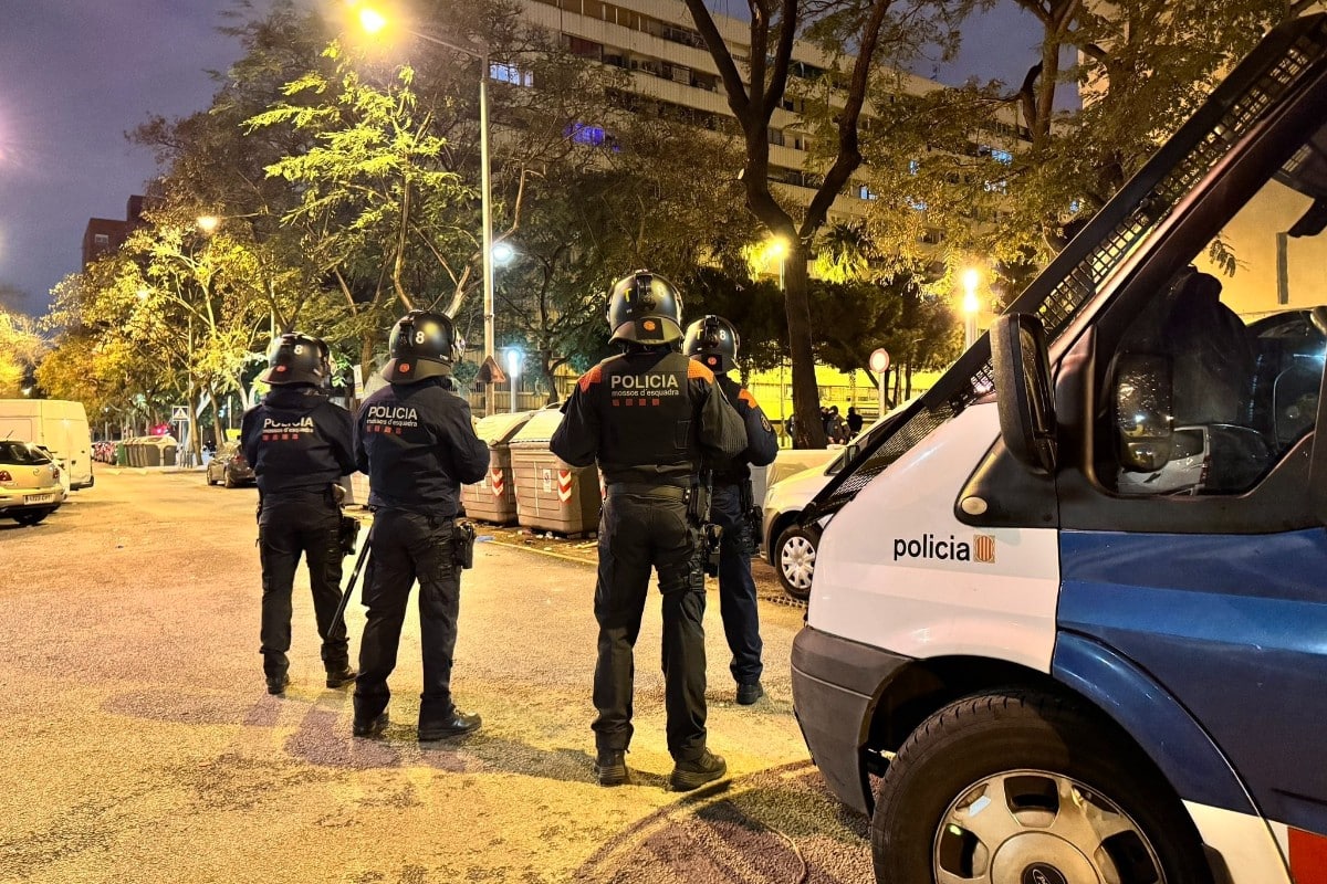 Los Mossos despliegan más de 300 agentes en San Adrián de Besós (Barcelona) por el tiroteo del 7 de febrero