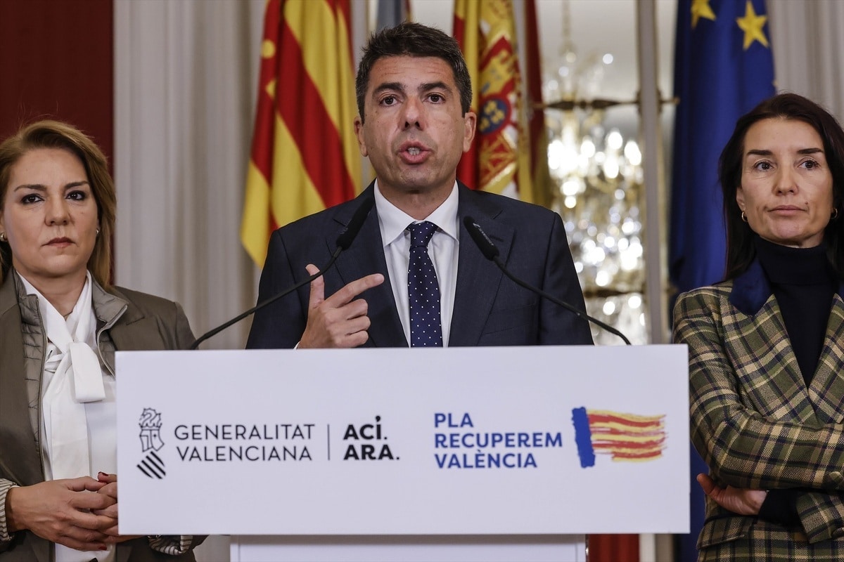 Mazón rectifica y acepta las condiciones de VOX para negociar los presupuestos: denuncia la inmigración ilegal y el Pacto Verde