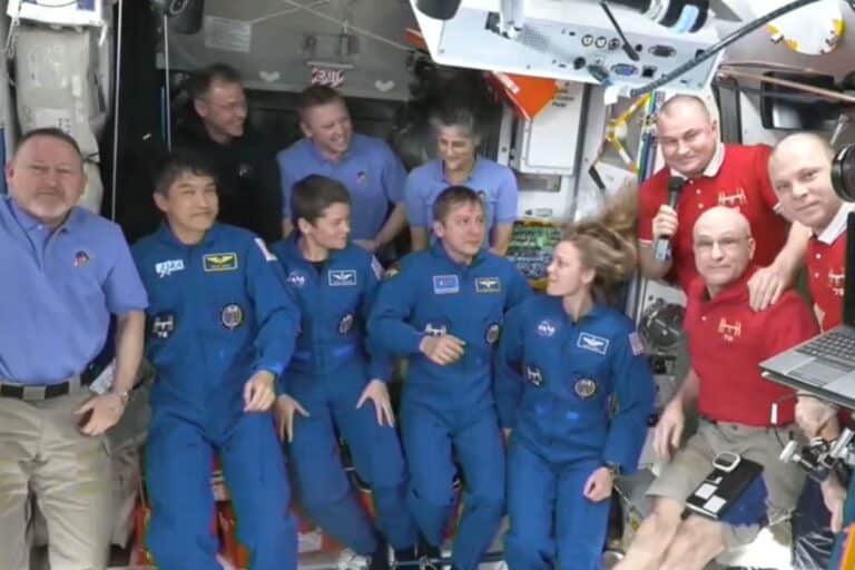 Elon Musk rescata a los dos astronautas de la NASA que llevaban más de nueve meses atrapados en el espacio