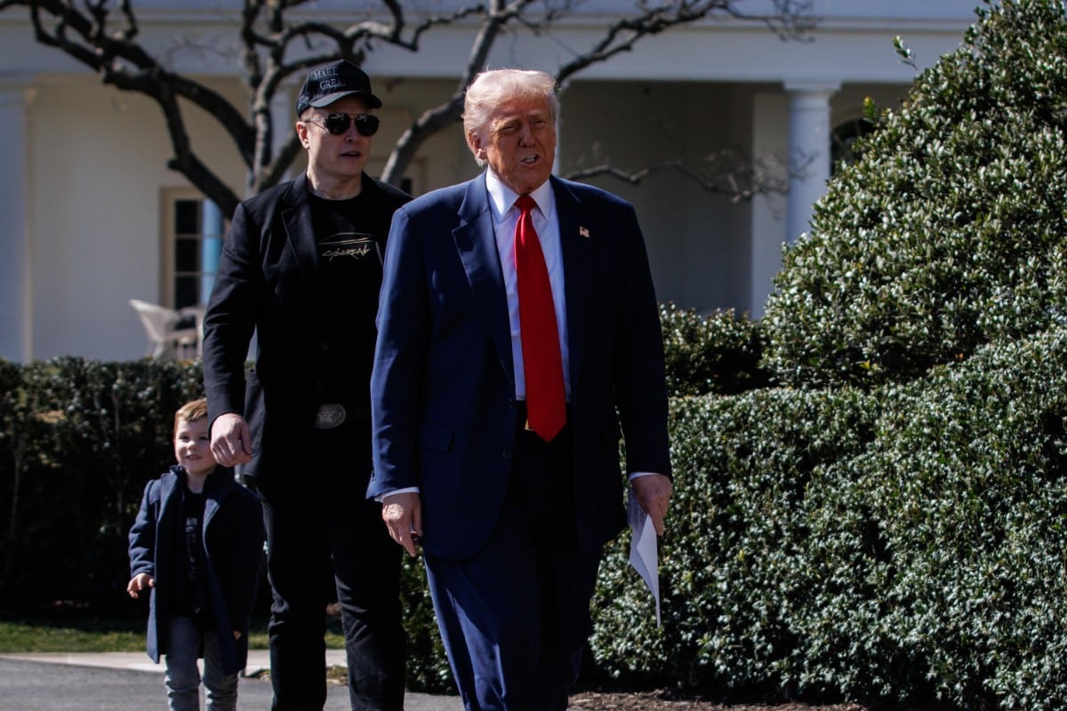 Trump plantea que los detenidos por los ataques a Tesla cumplan su pena en cárceles de El Salvador