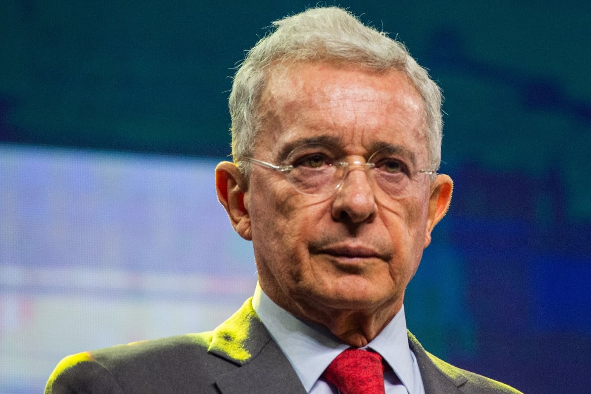 El expresidente colombiano Álvaro Uribe, sobre el cambio en las leyes laborales promovido por Petro: «Es una reforma de odio de clases»