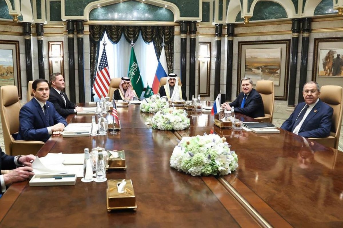 Concluye tras doce horas de reunión la primera ronda de negociaciones entre EEUU y Rusia para el acuerdo de paz en Ucrania