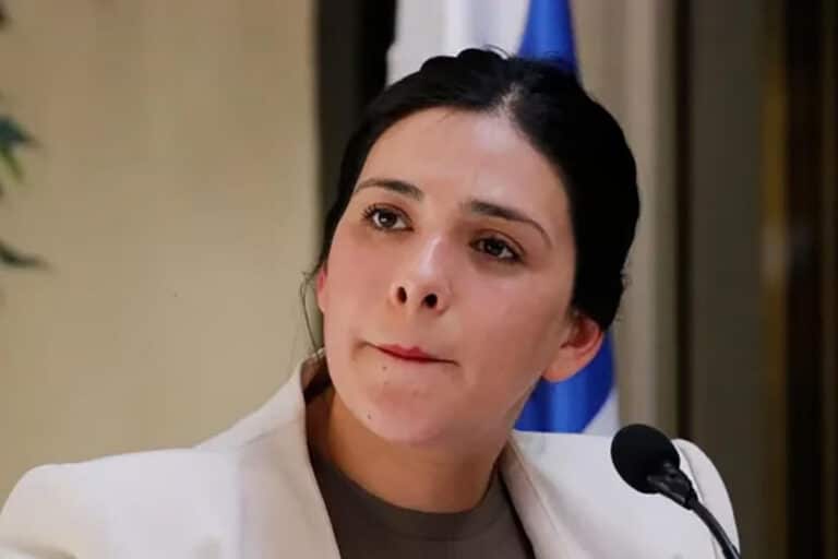 Dimite la presidente de la Cámara de Diputados de Chile tras filtrarse chats en los que critica a Boric