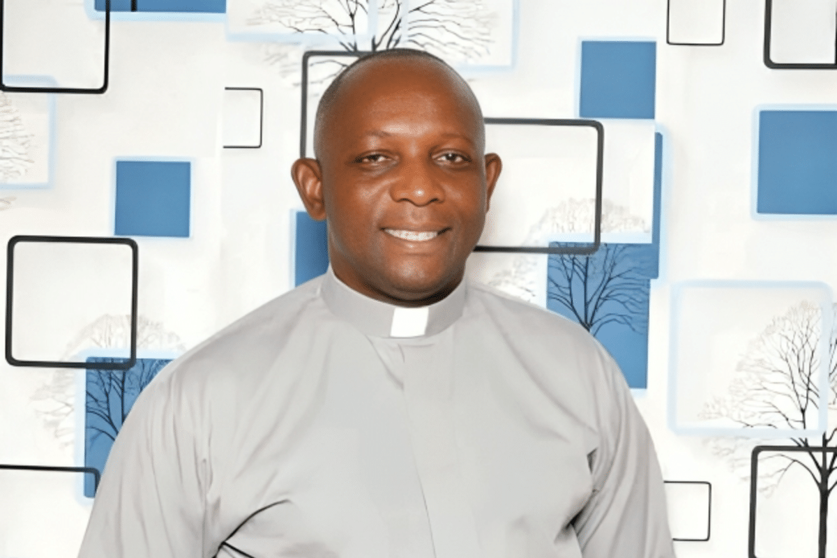 Un sacerdote católico nigeriano es secuestrado y asesinado en Nigeria el miércoles de ceniza