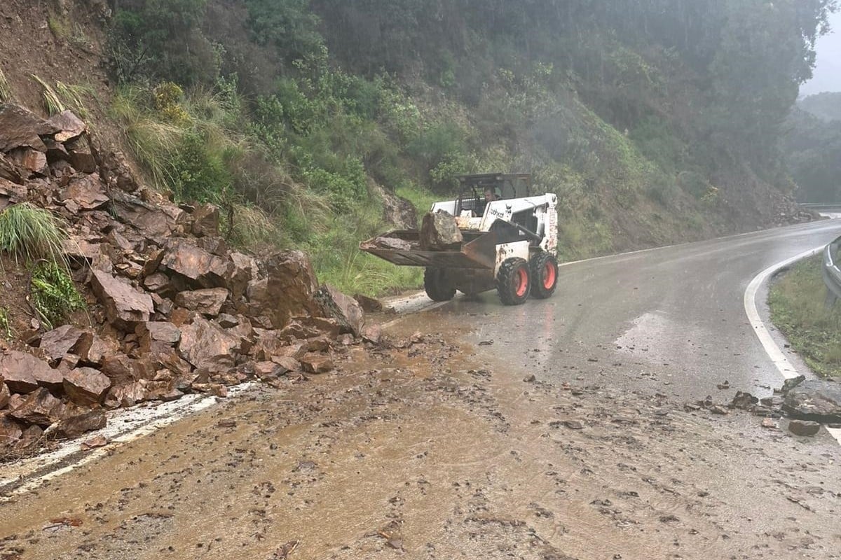 Un total de 13 carreteras están intransitables por las lluvias, todas ellas en la red secundaria