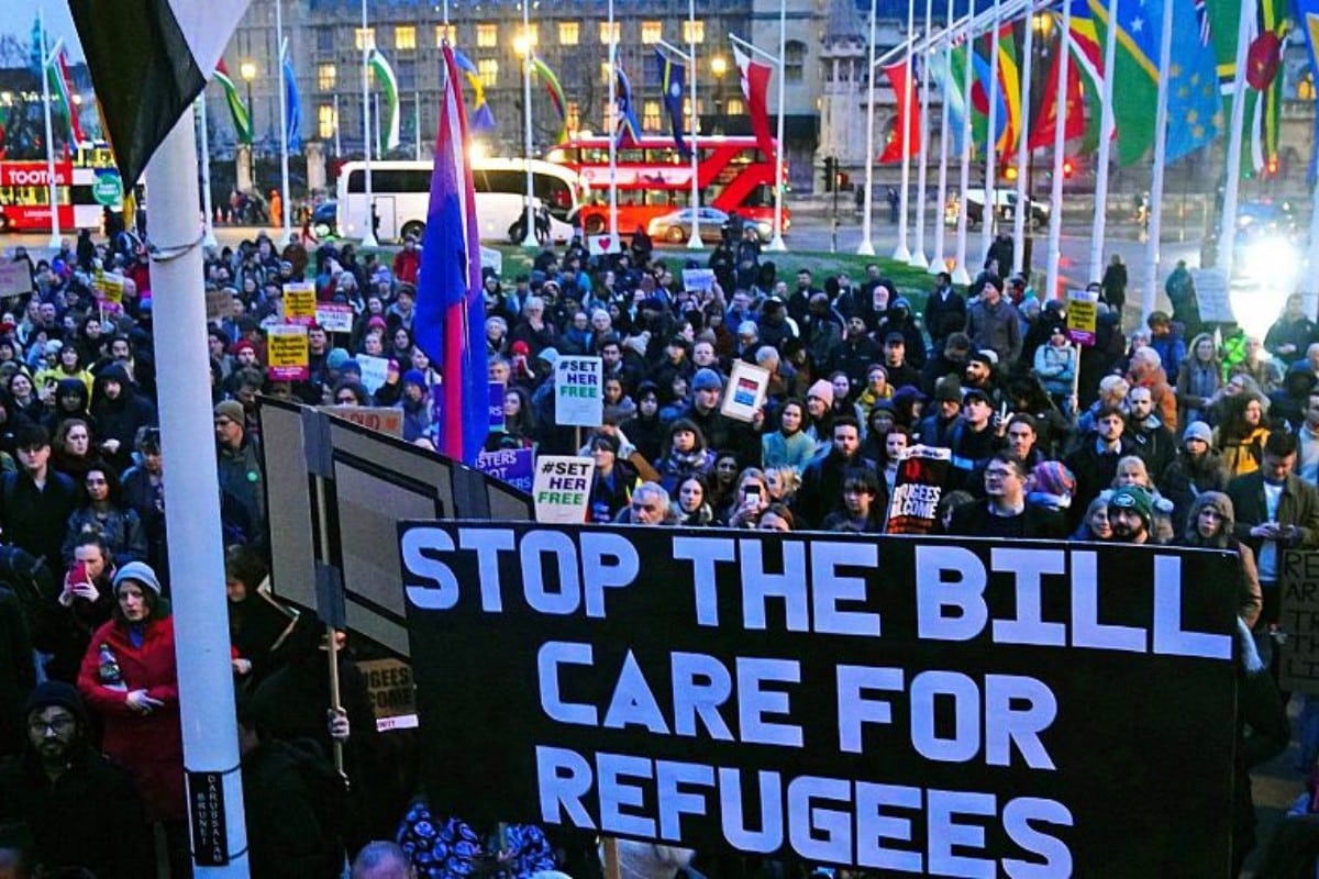 El Gobierno del Reino Unido acepta como refugiados a una pareja de inmigrantes ilegales que alegó que las pandillas no les dejaban verse en su país