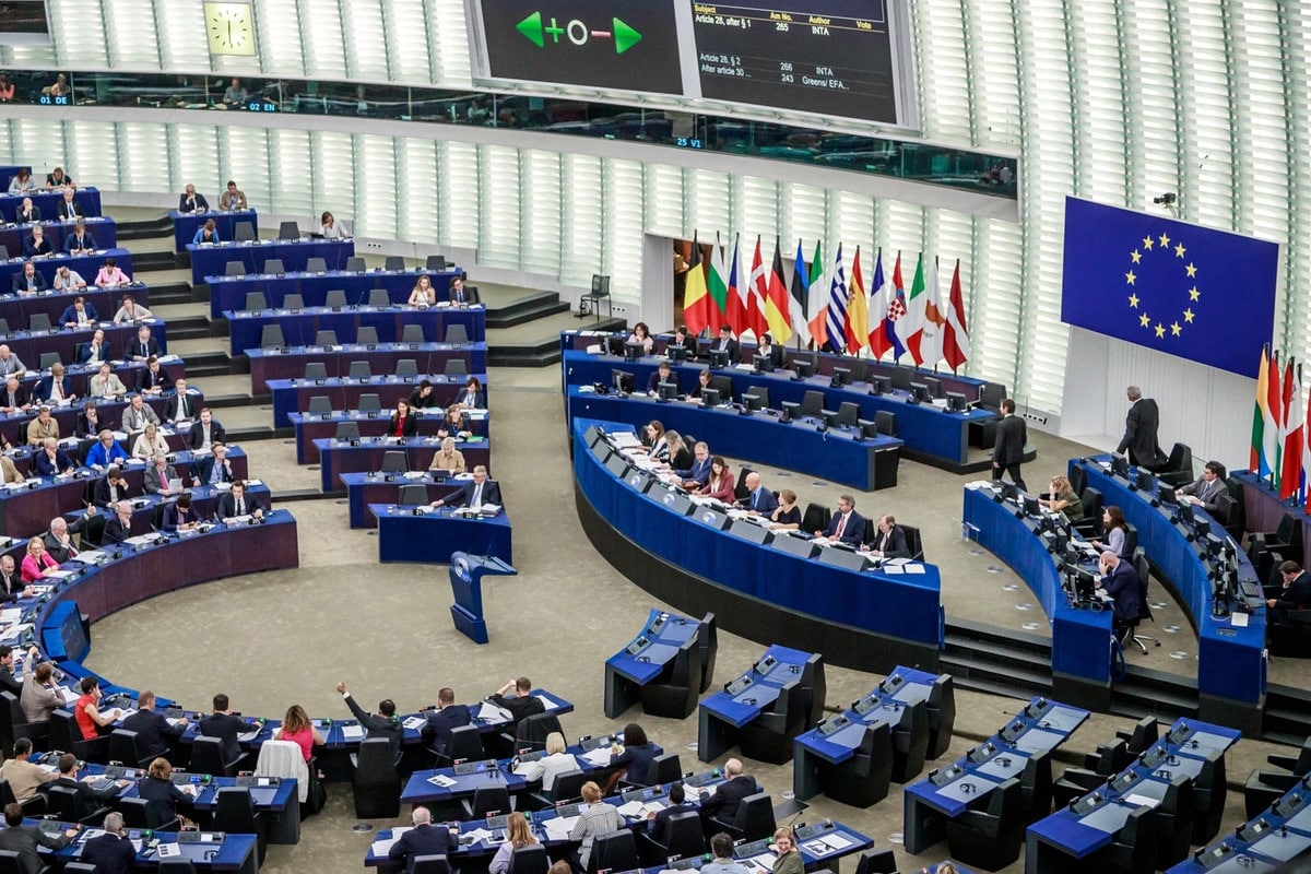 La Eurocámara prohíbe el acceso a representantes de Huawei en sus edificios en plena investigación por corrupción