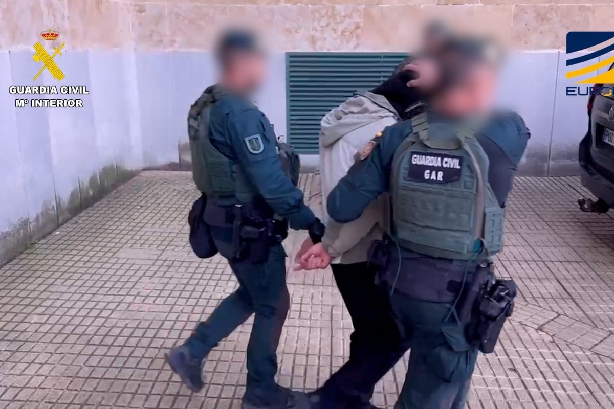 Los terroristas islamistas detenidos en Salamanca, Burgos y Huelva tenían armas blancas y realizaron búsquedas sobre ataques suicidas