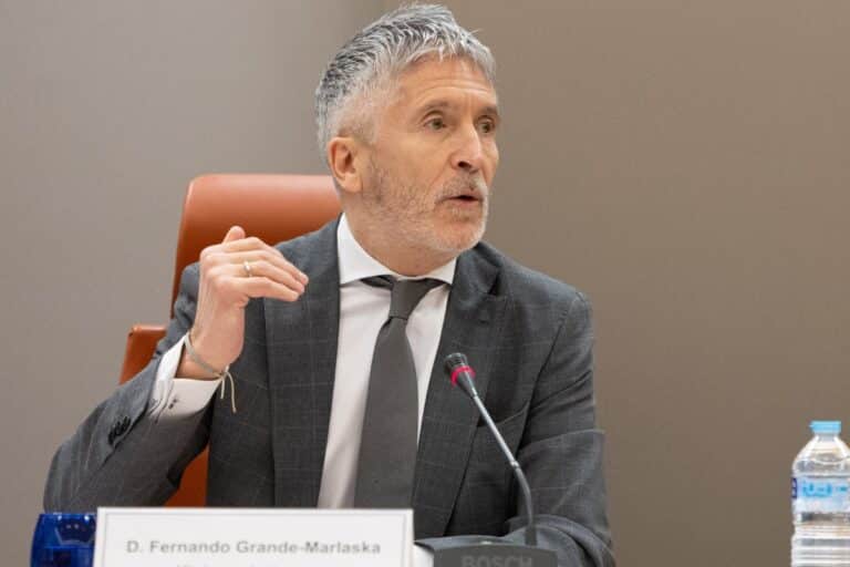 Marlaska ataca al Gobierno de Meloni por señalar ante la invasión de Ceuta que la defensa de las fronteras «no es negociable»