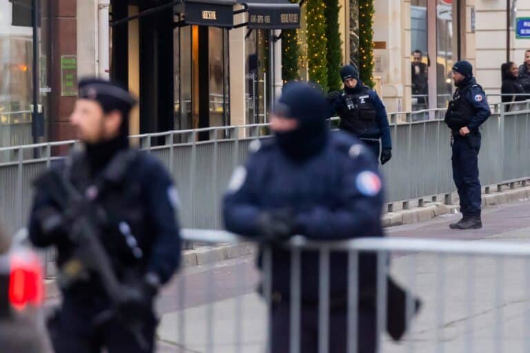 Ocho activistas de extrema izquierda, investigados en Francia por entrenarse con explosivos para una acción violenta en Italia