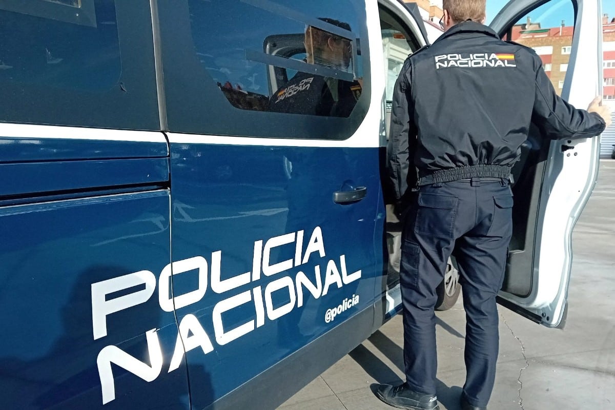 La Policía detiene a un colombiano por una agresión sexual en un portal a una joven en Ciudadela (Menorca)