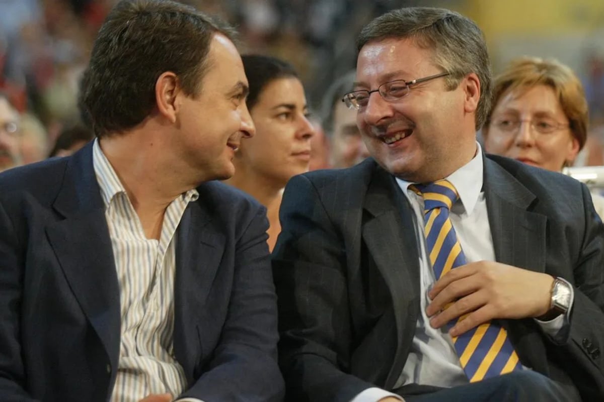 Acento, el lobby de expolíticos de PP y PSOE, creó una empresa con el socio chino de Zapatero para crecer en Asia