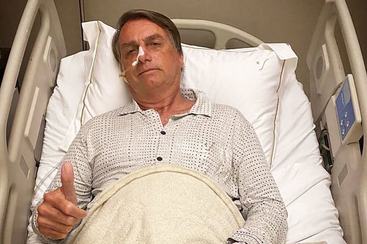 Bolsonaro recibe la notificación del inicio del juicio por supuesto asalto a las sedes de los tres poderes durante su hospitalización