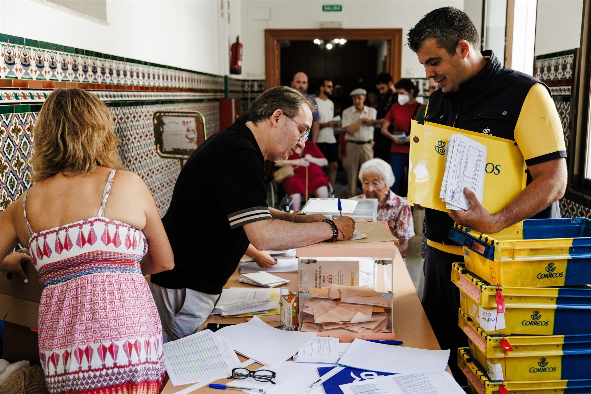 Un testigo declara ante la Guardia Civil el fraude en el voto por correo: «El PSOE me ofreció un puesto de trabajo»