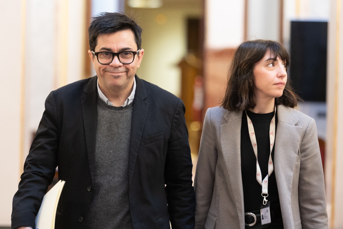 Comunes piden a los socios centrarse en revertir el contrato de Interior y en sacar una ley de embargo de armas a Israel