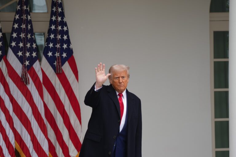 La Corte Suprema acepta la solicitud de Trump y permite a su Administración despedir a funcionarios de agencias independientes