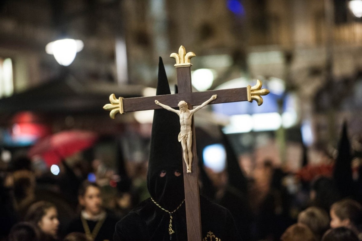 Quince procesiones rememoran este Jueves Santo en Valladolid la última cena y la despedida de Jesús