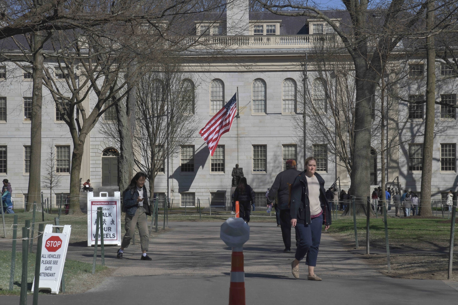 La Administración Trump reclama ahora a Harvard sus datos sobre donaciones procedentes del extranjero