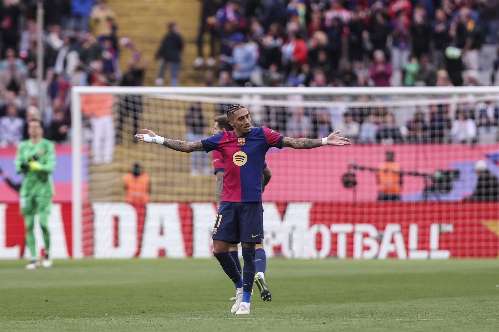Raphinha se disfraza de héroe y regala tres puntos al FC Barcelona ante el RC Celta en el descuento