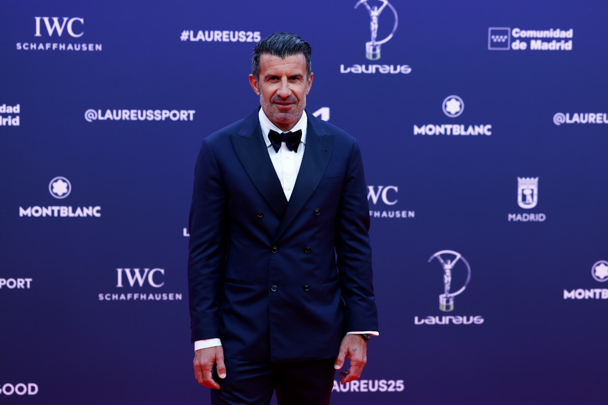 Figo responde a un periodista de ‘El Intermedio’ durante la alfombra roja de los Premios Laureus: «Sois muy rojos, no veo La Sexta»