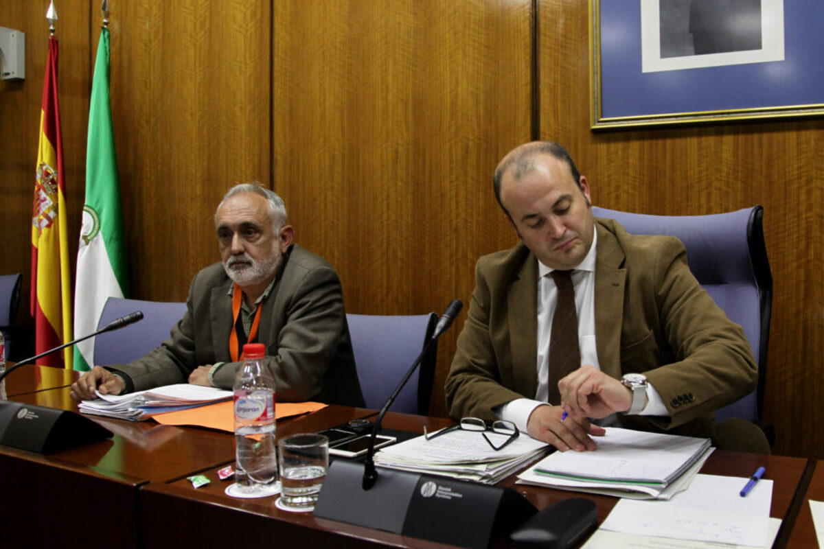 Condenan a un ex alto cargo de la Junta del PSOE por pagarle 360.000 euros de sueldo a un socialista que nunca fue a trabajar