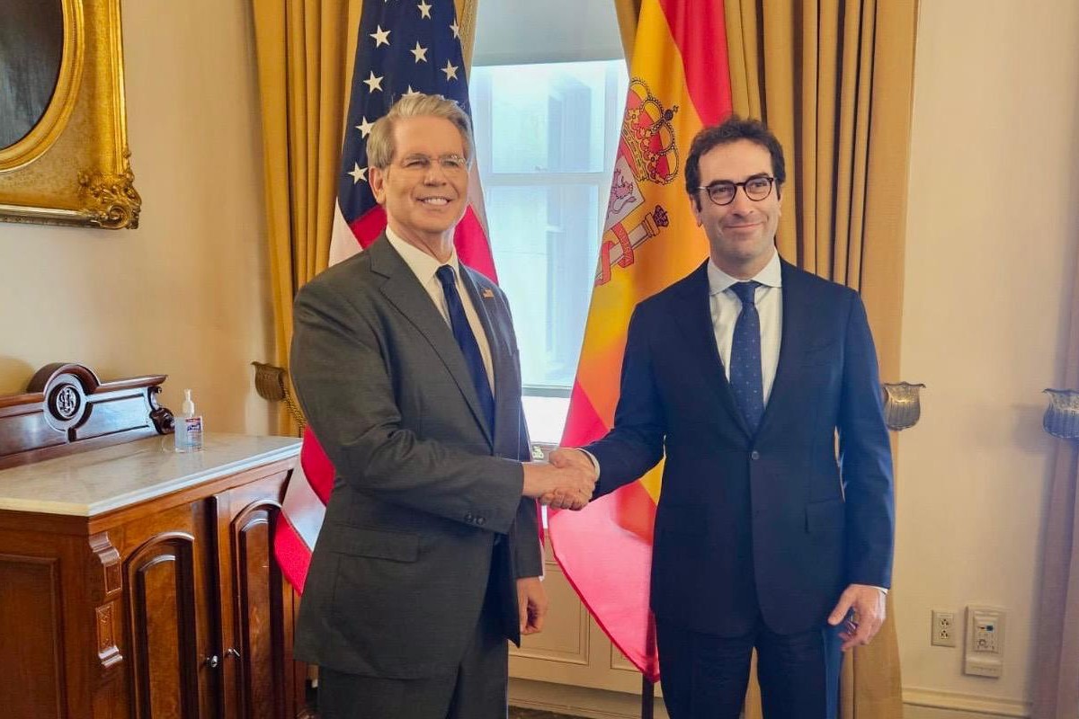 El déficit comercial de España con los Estados Unidos aumenta un 32% hasta febrero