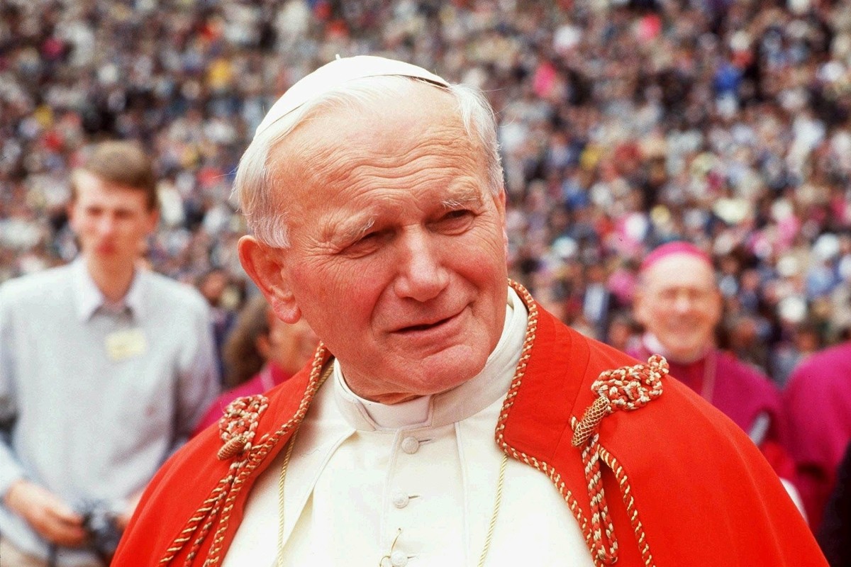Veinte años sin Juan Pablo II: lecciones del maestro de esperanza en tiempos convulsos