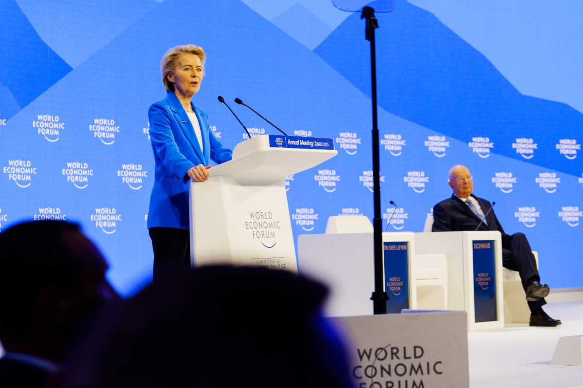 Von der Leyen admite ahora por escrito que la regularización masiva de inmigrantes ilegales «compromete la seguridad europea»