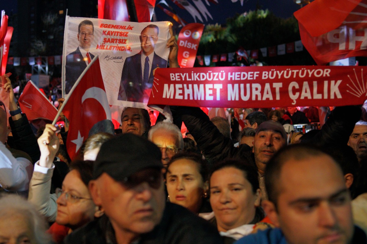 Cientos de opositores se manifiestan en Yozgat contra el Gobierno turco de Erdogan