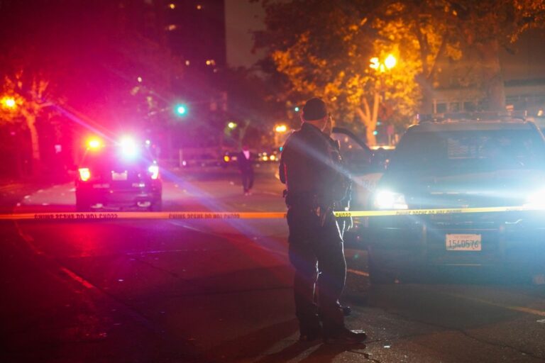 Un policía muerto y otro gravemente herido en un tiroteo durante una parada de tráfico en Georgia