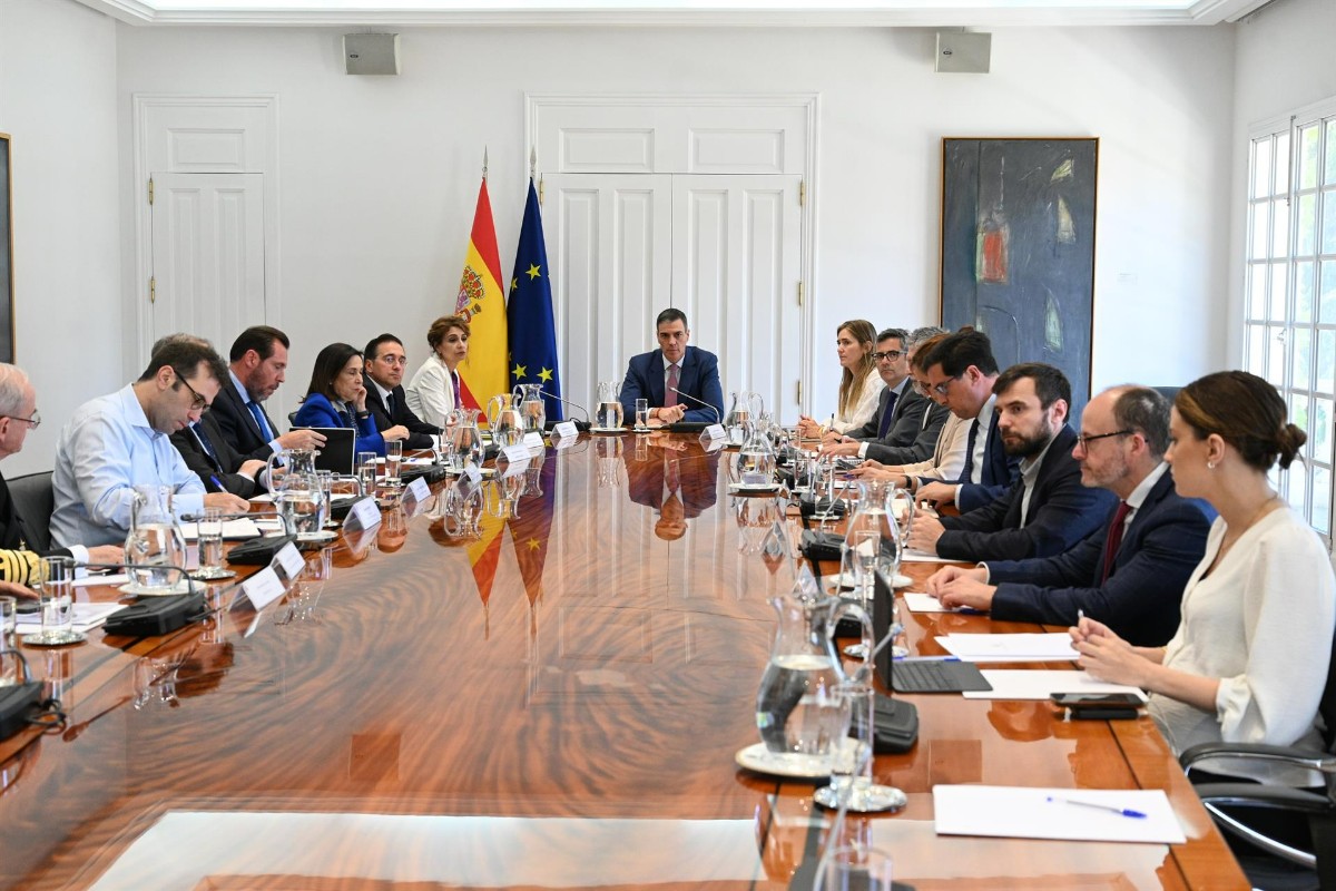 Gran apagón eléctrico en España: Sánchez no aclara las causas ni cuándo se solucionará