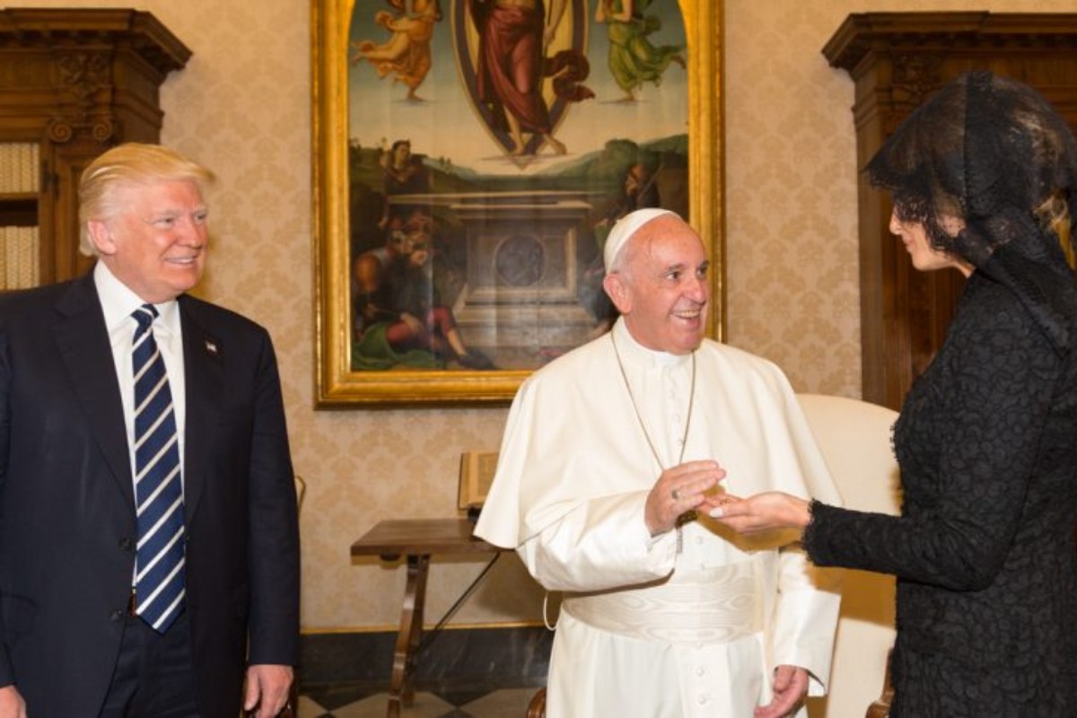 La Casa Blanca homenajea al Papa con dos fotografías y Trump transmite su pésame: «Descanse en paz. Que Dios le bendiga»