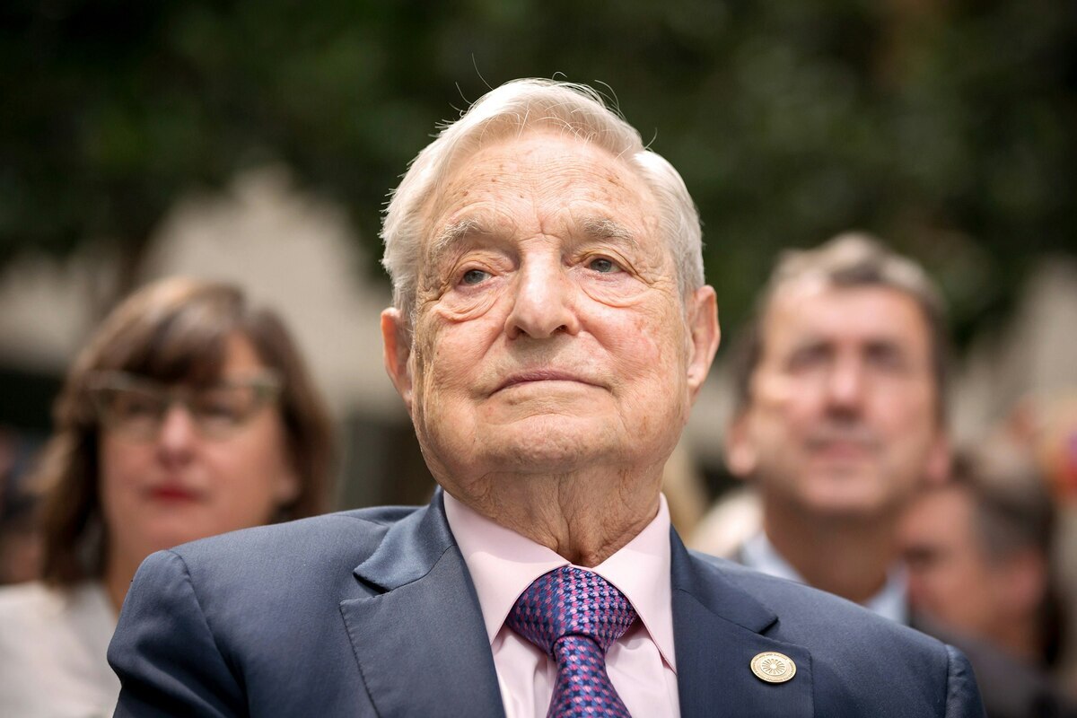 Una fundación vinculada a George Soros interfirió en las elecciones de Polonia con campañas para atacar a los patriotas en redes sociales