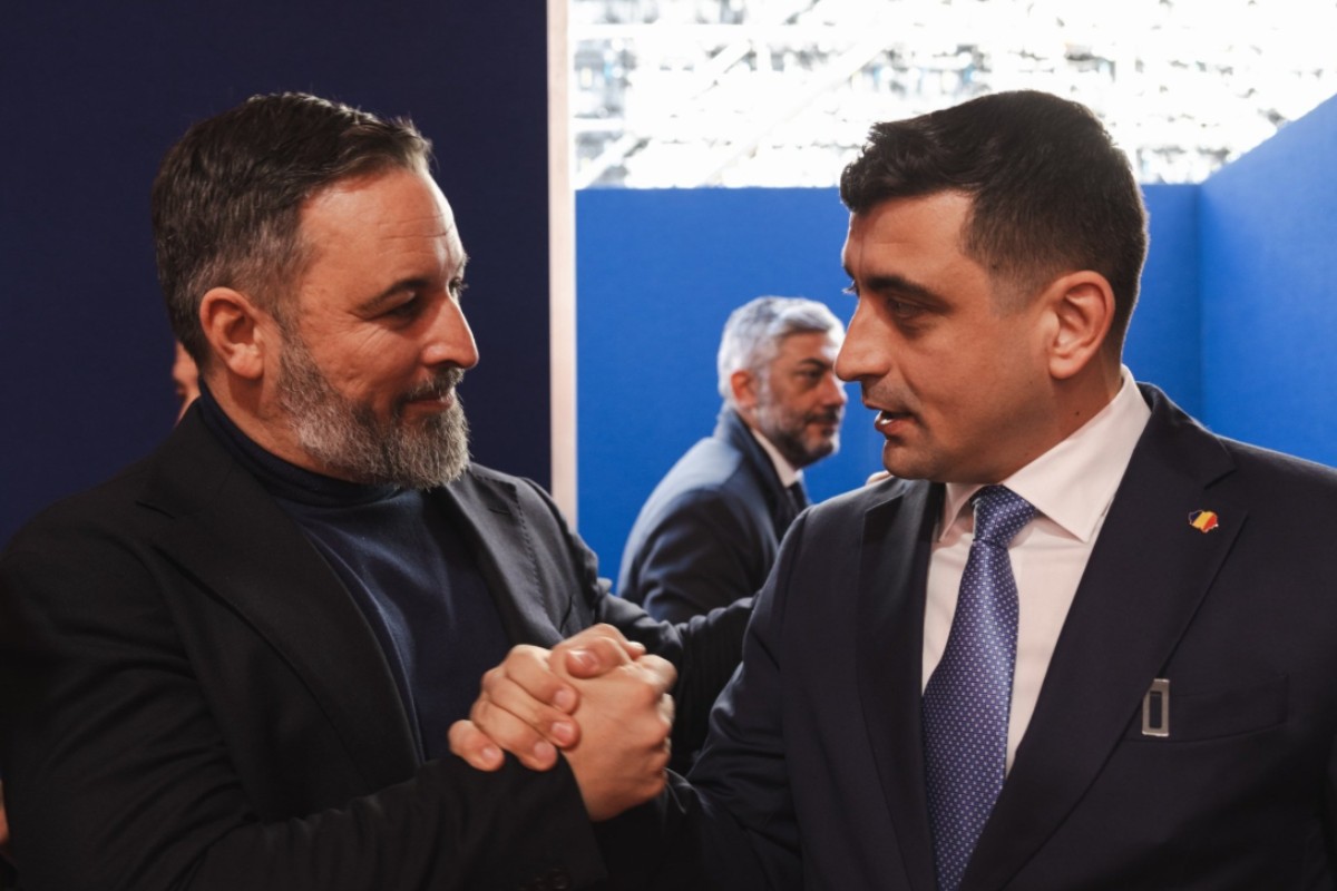Abascal, Meloni, Le Pen, Orbán… los patriotas europeos se vuelcan con Simion para que logre vencer en Rumanía al candidato de Bruselas