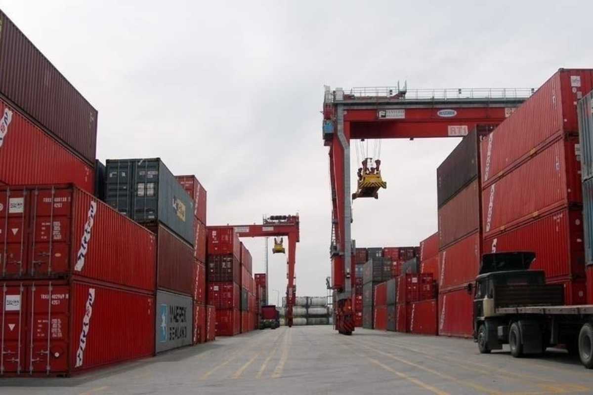 El déficit comercial se dispara un 86,3% hasta marzo, con las exportaciones en niveles récord