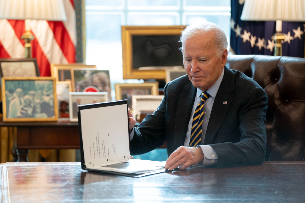 Asesores de Biden consideraron que usara una silla de ruedas si era reelecto: «Su andar vacilante se había vuelto tan grave que hubo debates»