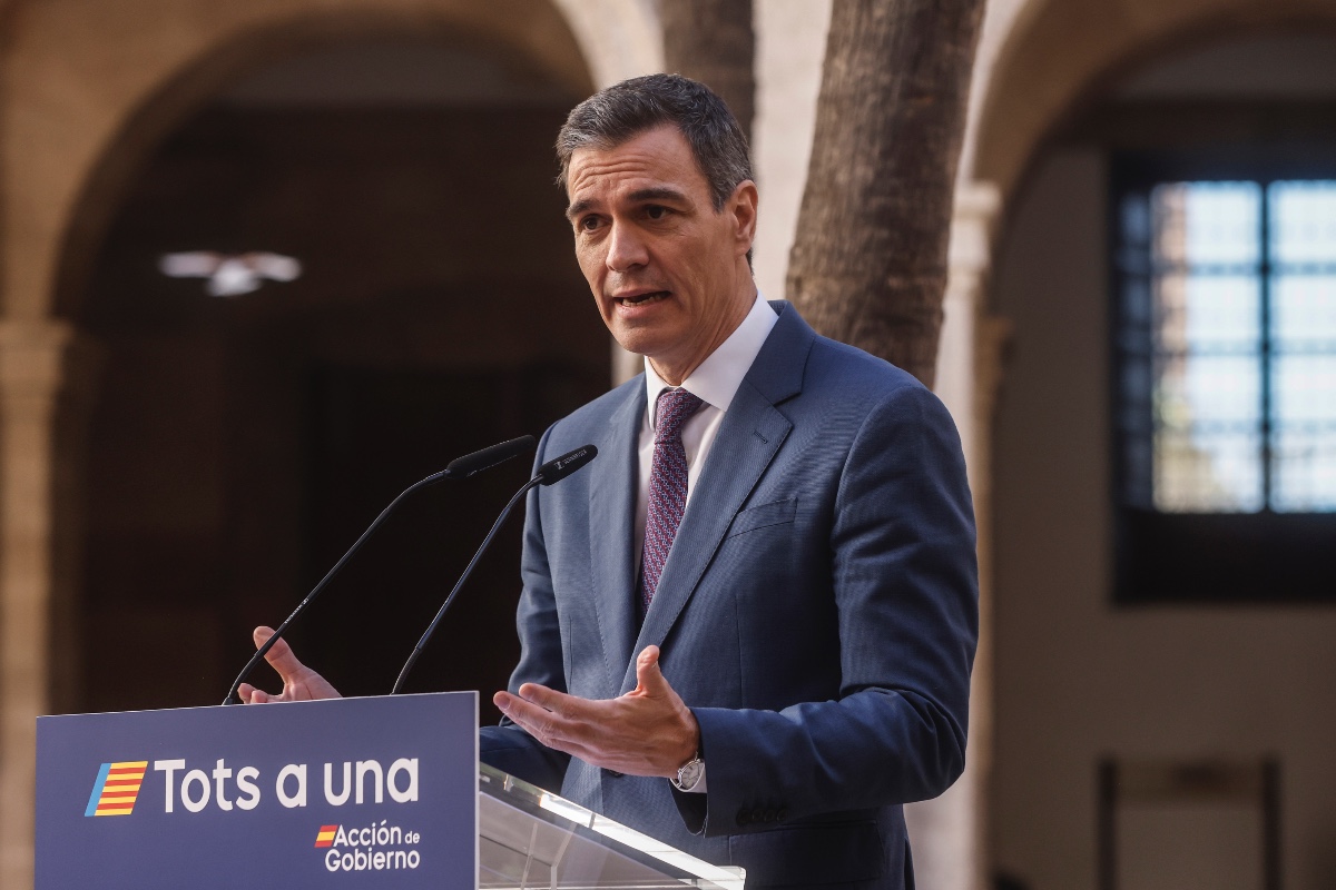 Sánchez se reunirá este jueves en Valencia con las asociaciones de víctimas de la riada