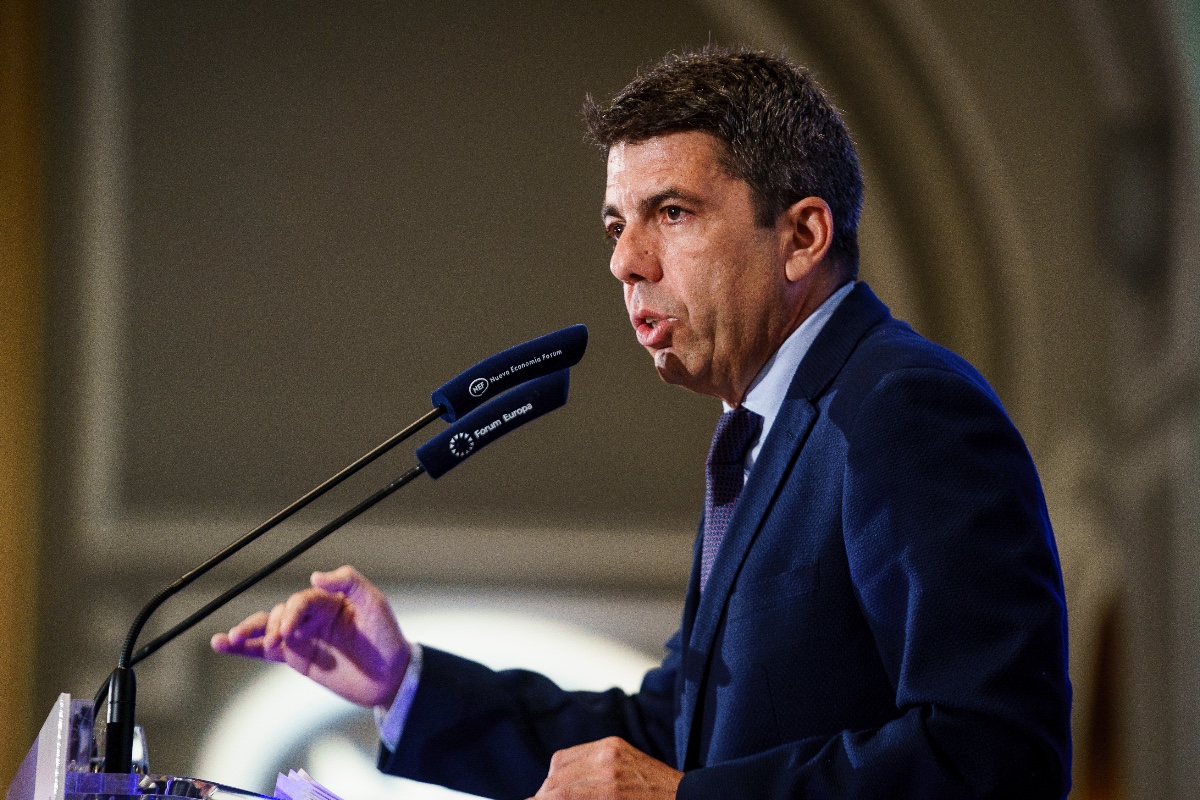 Mazón contacta con asociaciones de víctimas de la riada para mantener un encuentro