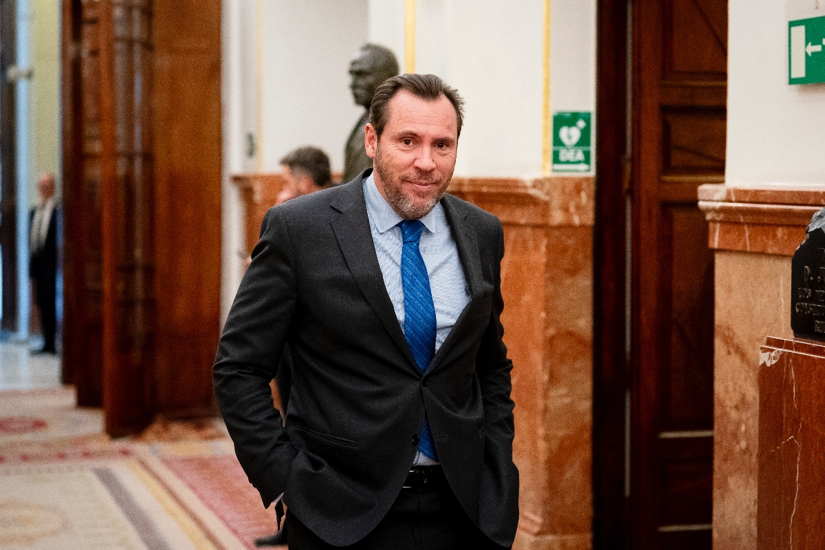 ADIF destina 716 millones de euros a salarios, mientras que sólo invierte 580 millones en el mantenimiento de las vías