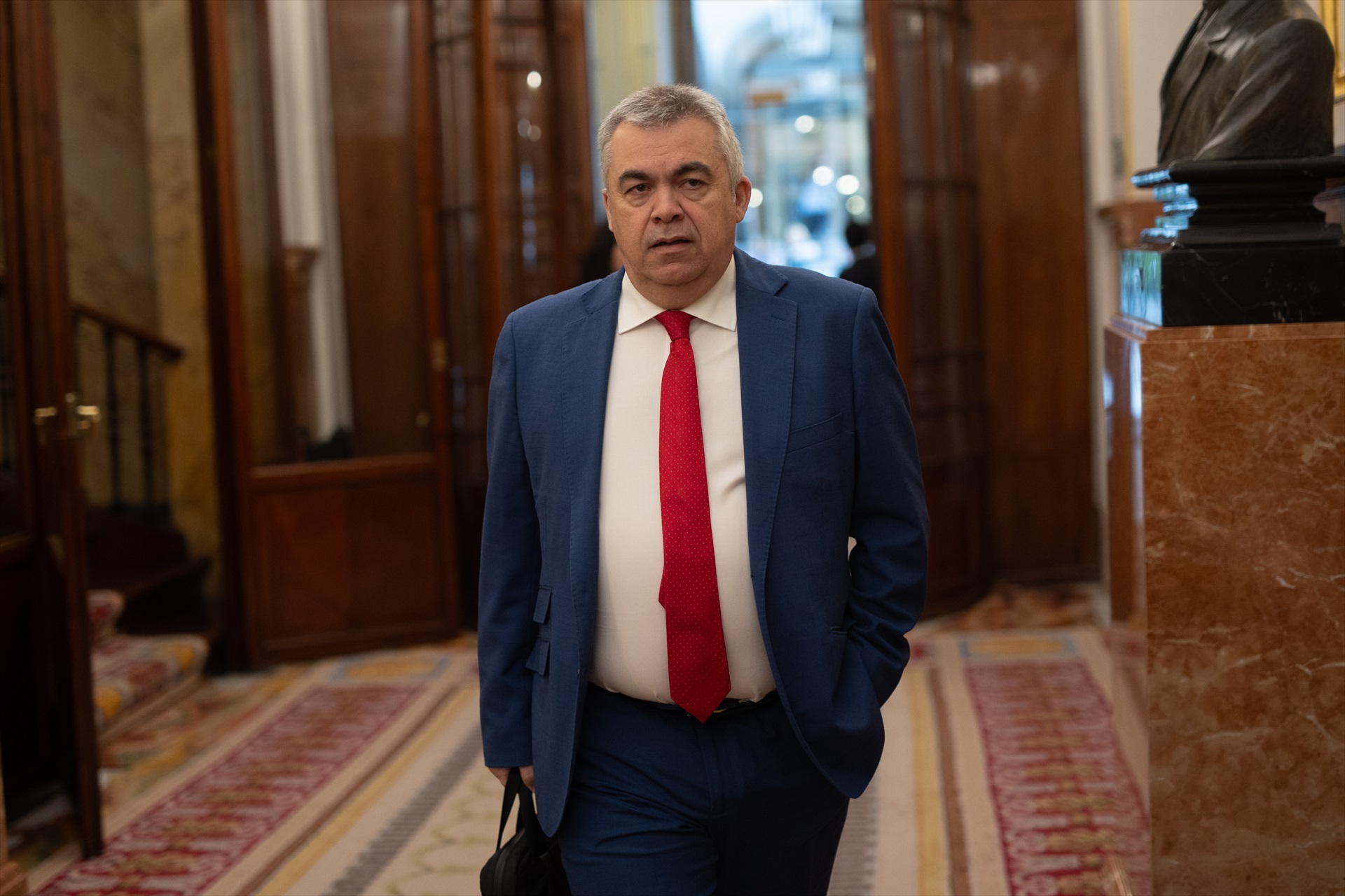 Mensajes incautados por la UCO vinculan a Santos Cerdán con contratos públicos adjudicados para favorecer los intereses de Acciona