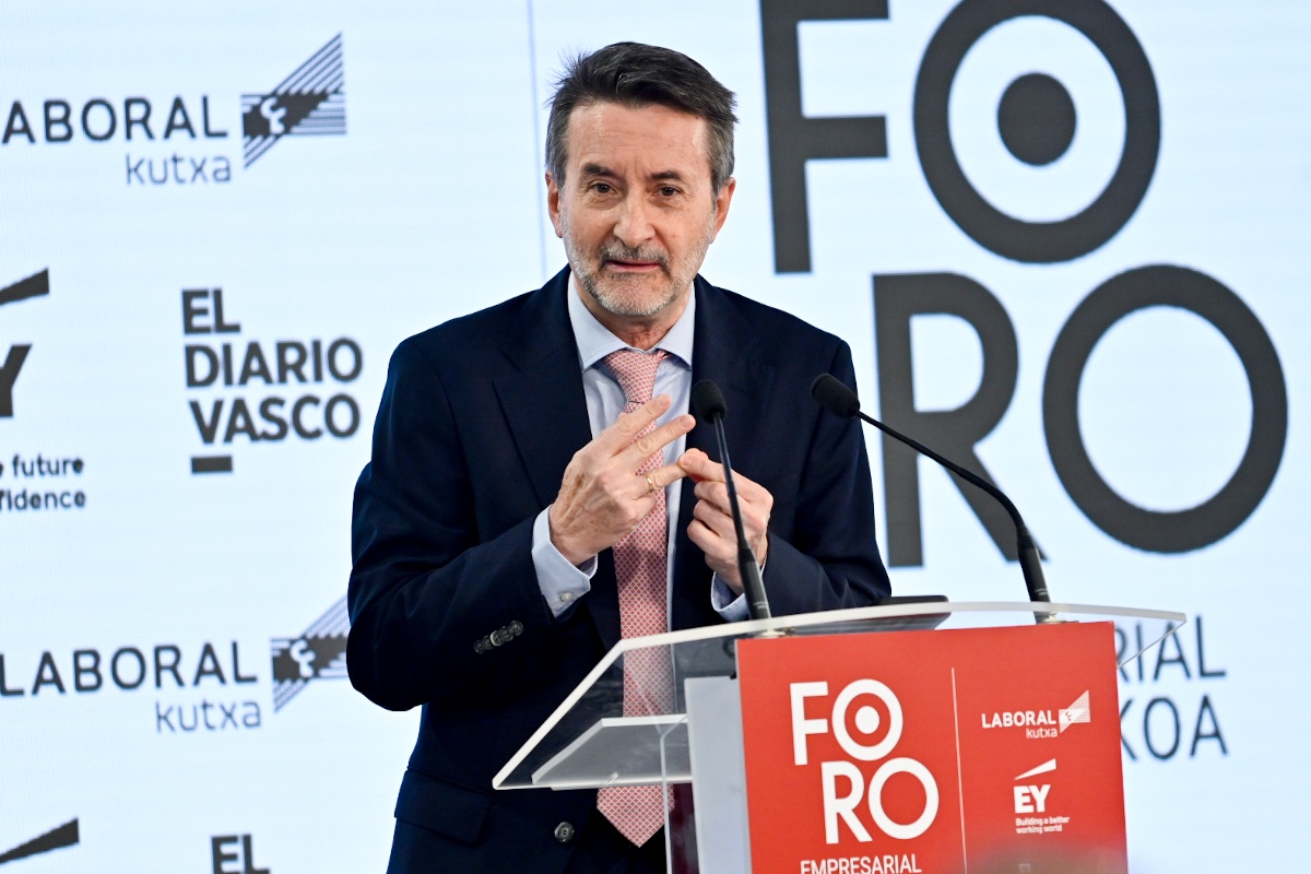 Repsol defiende que «el denostado diésel salvó a este país» en el apagón del 28 de abril
