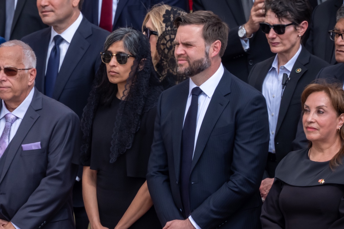 El Papa León XIV y JD Vance piden una solución negociada para los conflictos
