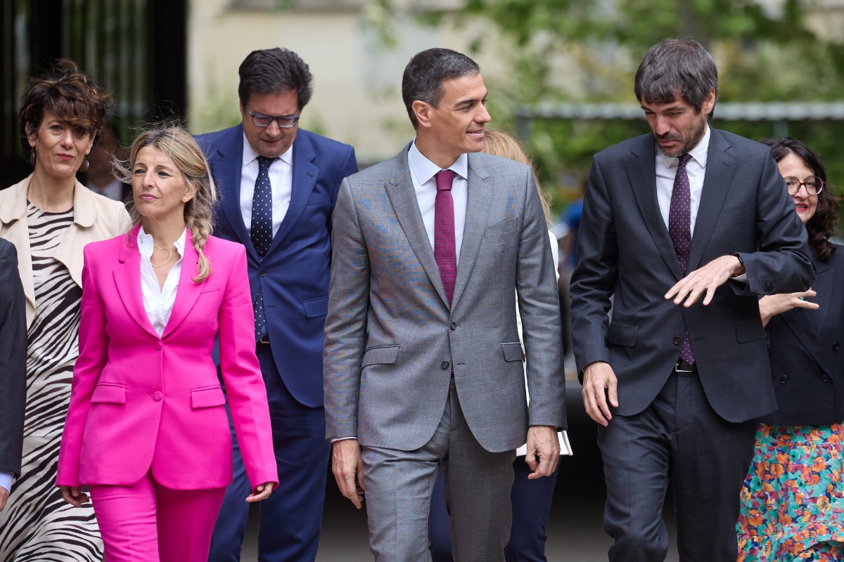 Urtasun destina 4,5 millones a financiar proyectos ideológicos alineados con la agenda de Sumar